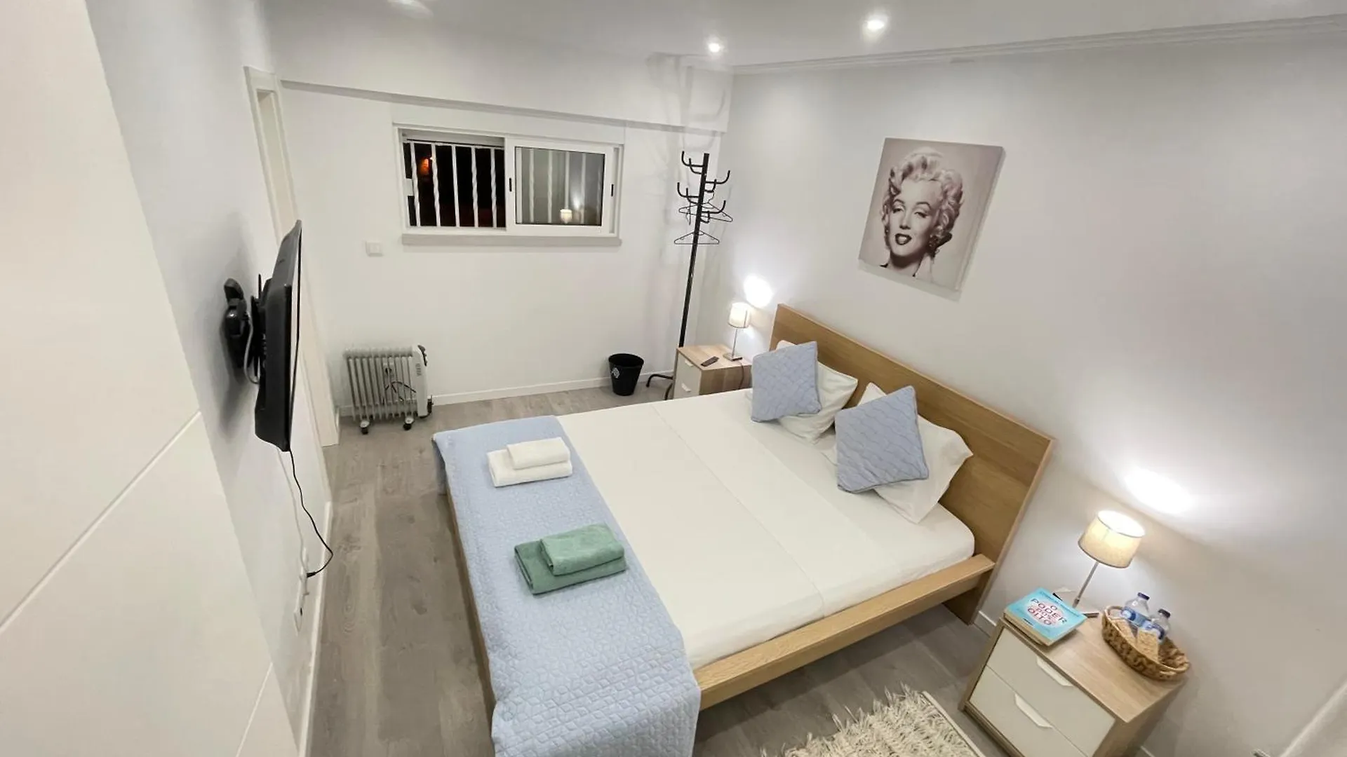 Airport Room Lisbon Apartment