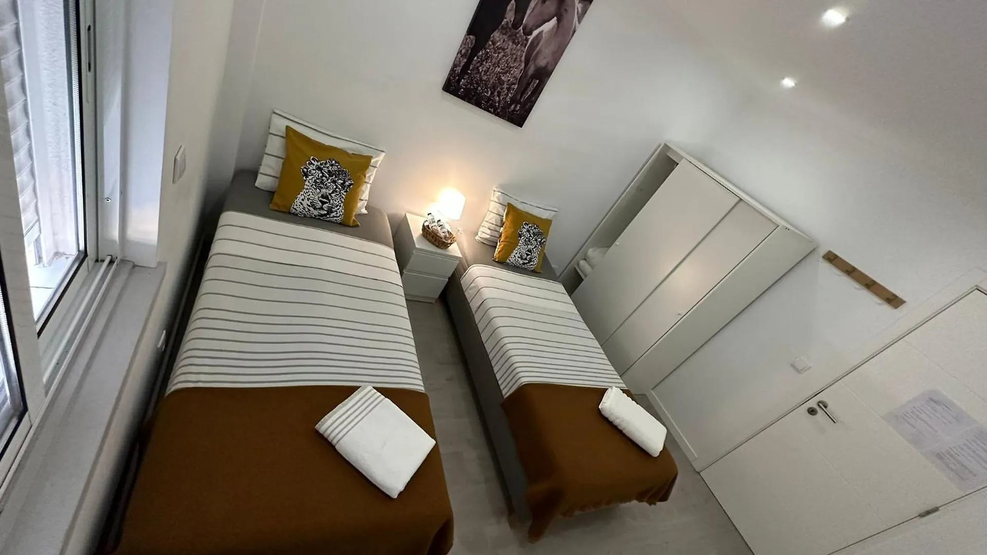 Airport Room Lisbon Apartment