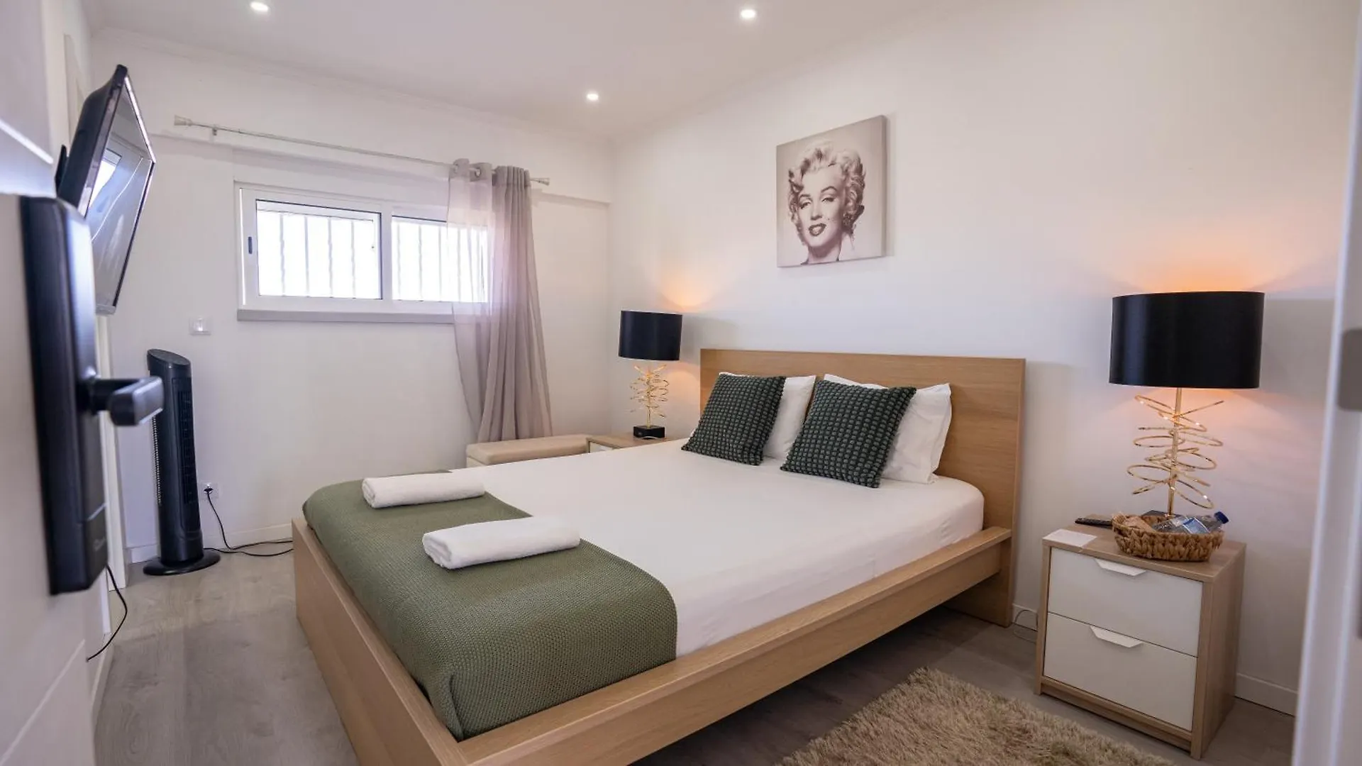 Airport Room Lisbon