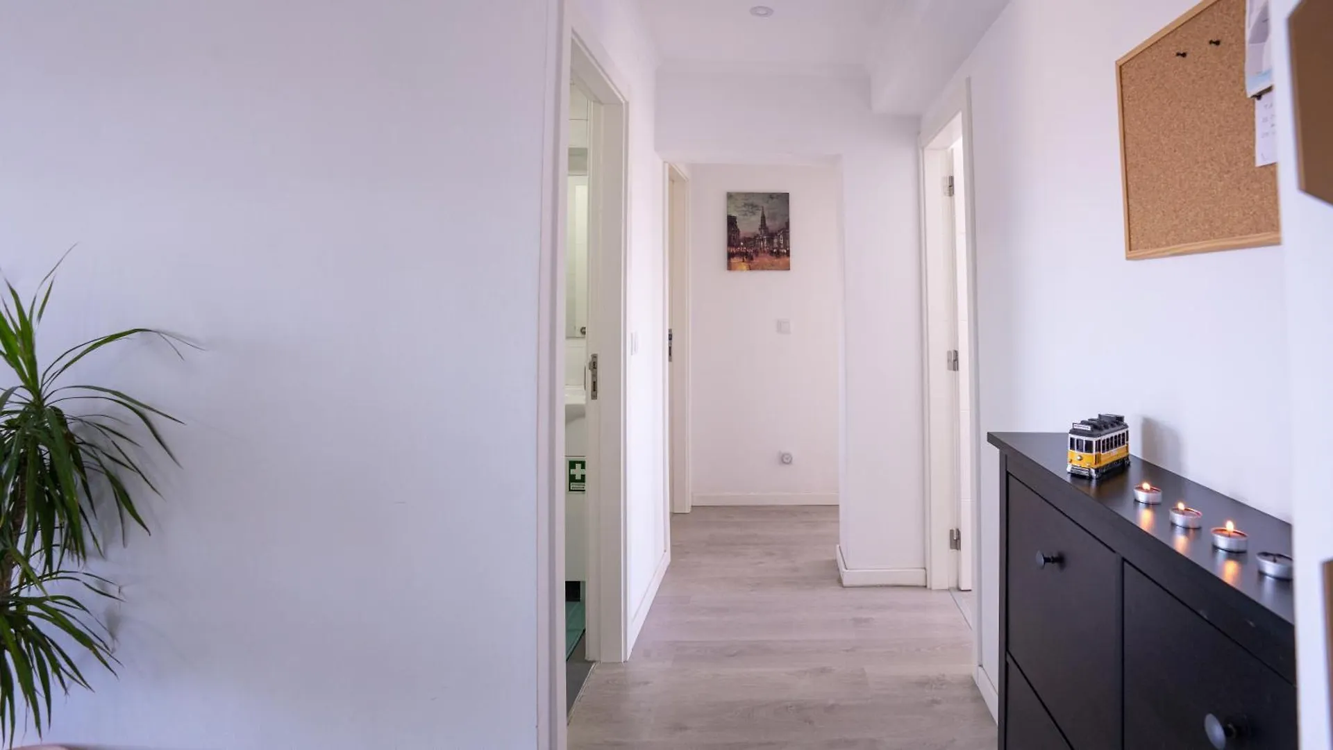 Airport Room Lisbon Apartment