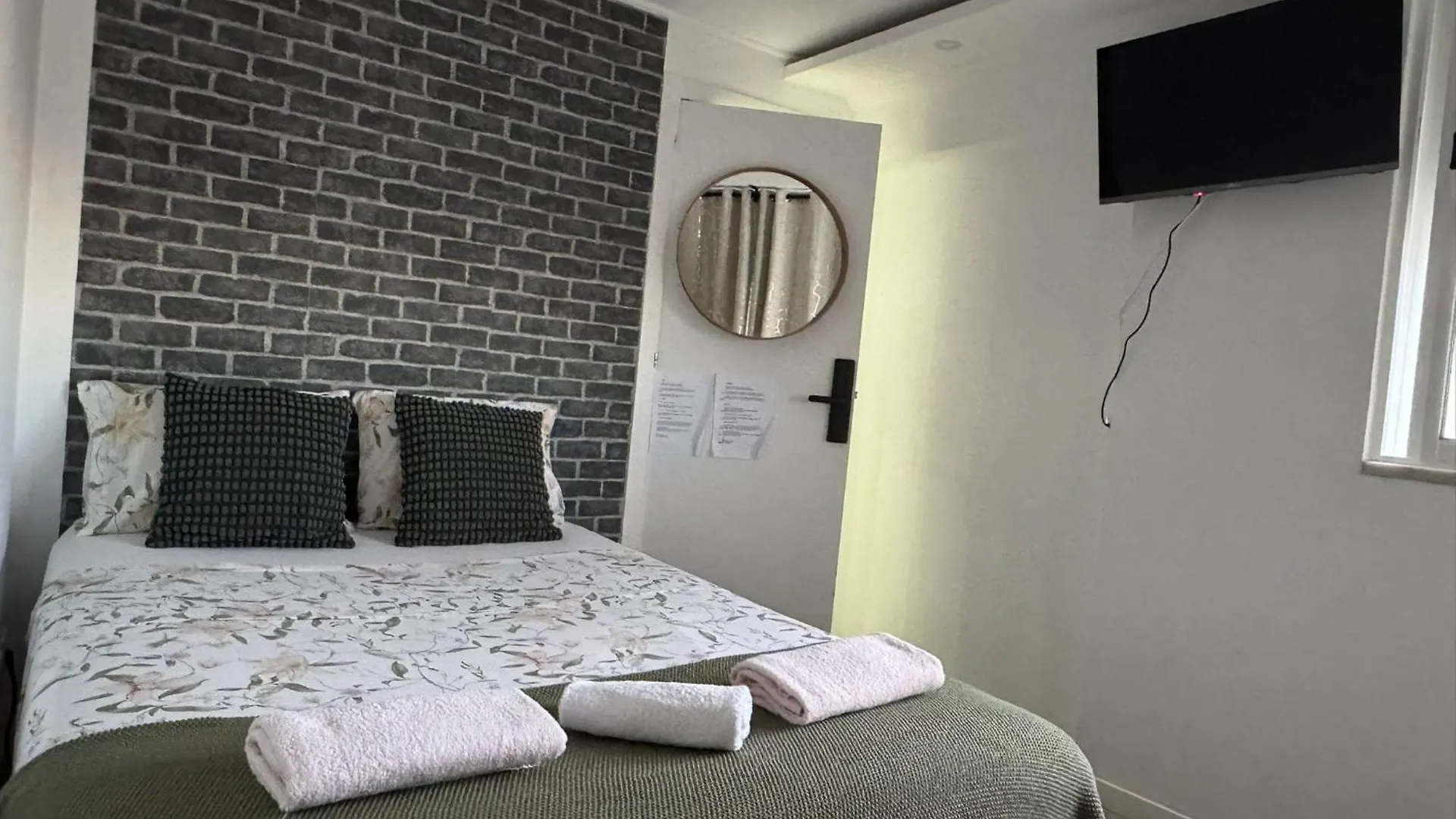 Apartment Airport Room Lisbon