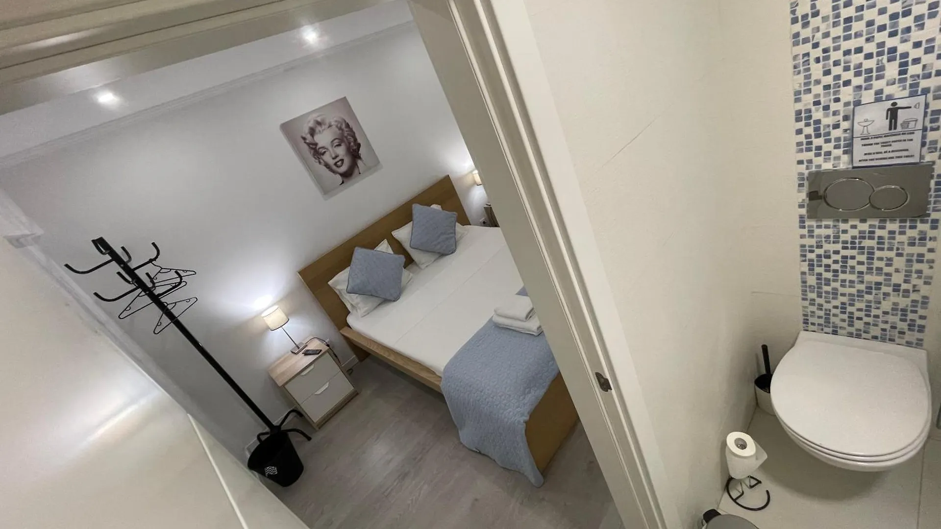 Airport Room Lisboa 0*,  葡萄牙