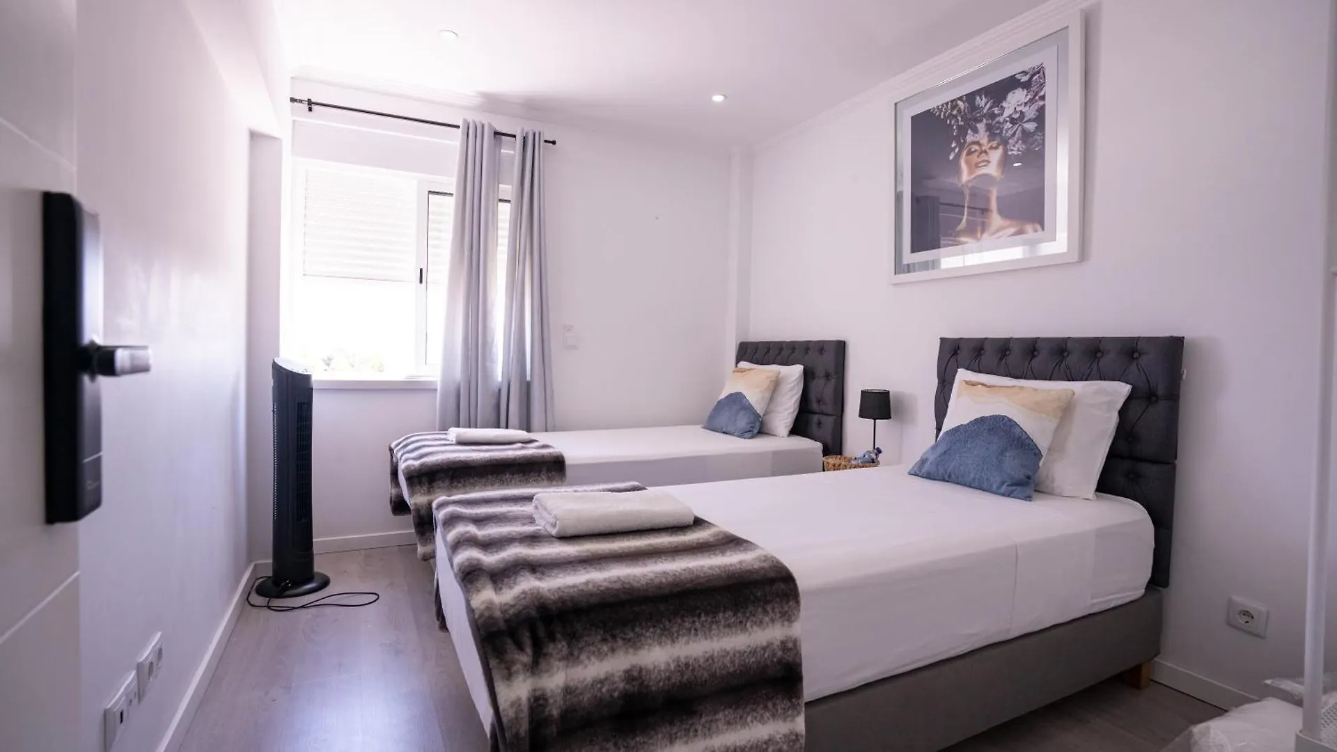 Airport Room Lisboa 0*,  葡萄牙